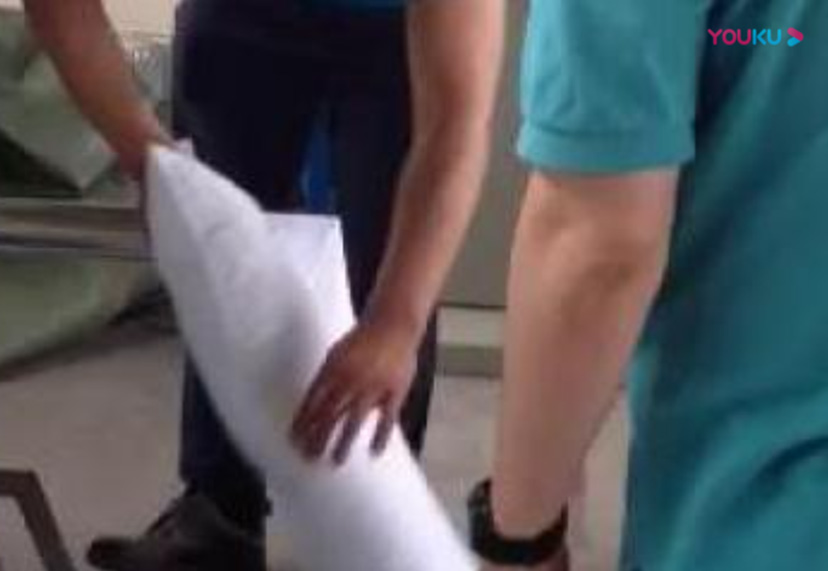 HJJX-充碎海綿枕芯充棉機(jī)